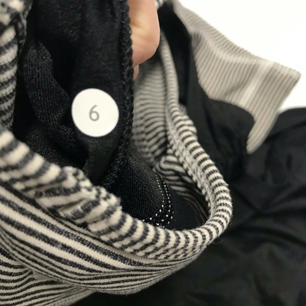 Lululemon Athletica 6‎ No Limits Tank Black Beige - Picture 4 of 4